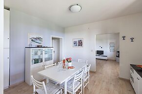 Casa Alba con giardino e patio