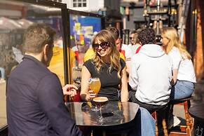 REZz Temple Bar, Dublin