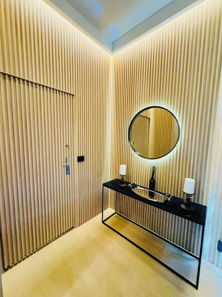 LOFT 403