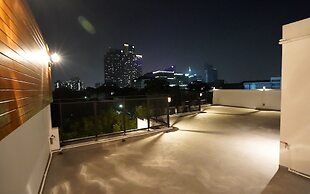 ZEN MASTER HOTEL