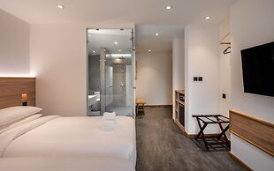 ZEN MASTER HOTEL