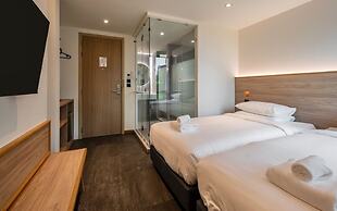 ZEN MASTER HOTEL