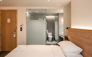 ZEN MASTER HOTEL