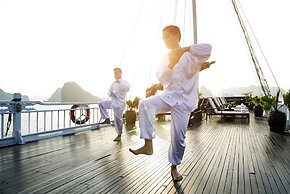 Hera Classic Boutique Cruise