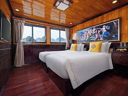 Hera Classic Boutique Cruise