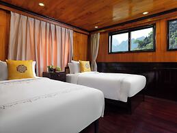 Hera Classic Boutique Cruise