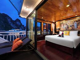 Hera Classic Boutique Cruise