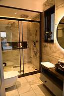 Aura Luxury Stays