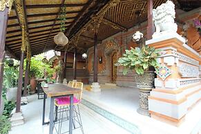 Capital O 94011 Binhari Guest House