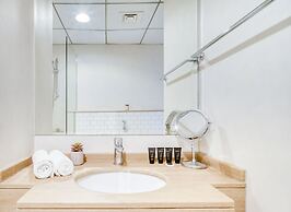 Modern One Bedroom Stylish Touches