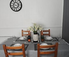 Cradley Manor - Spacious 6 Bedroom House