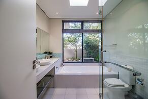 Bayhill Terrace 17 by CTHA
