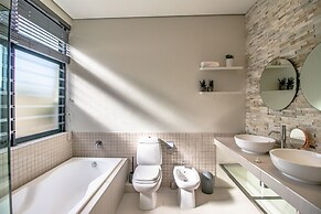 Bayhill Terrace 17 by CTHA