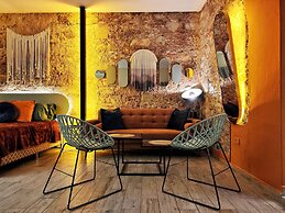 Oasis Studio By Paradox