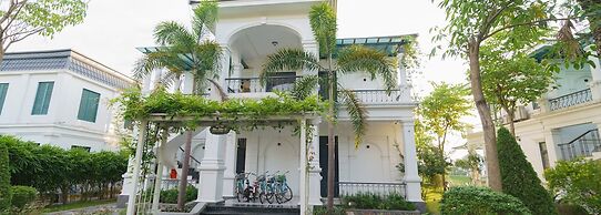 Lotus Hotel - Vuon vua