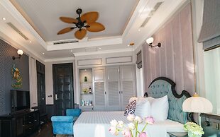 Lotus Hotel - Vuon vua