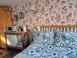 Flower Garden Studio in Sheringham- Cycle Friendly