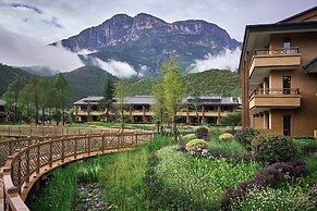 Hotel Indigo Lugu Lake by IHG