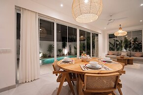 Casa Nata Graceful 2 BR Mediteranian