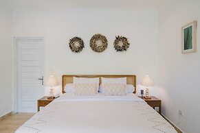 Villa Leya & Leon Canggu - Private 3BR Villa with Pool