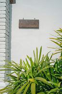Villa Leya & Leon Canggu - Private 3BR Villa with Pool