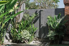 Villa Leya & Leon Canggu - Private 3BR Villa with Pool