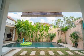 Villa Leya & Leon Canggu - Private 3BR Villa with Pool