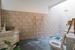 Villa Leya & Leon Canggu - Private 3BR Villa with Pool