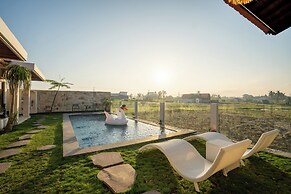 Kome Adorable 2BR Villa Pererenan