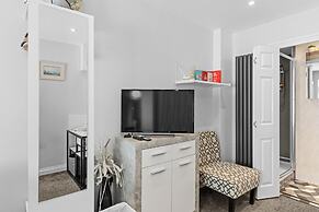 Boutique Studio Apartment By My Getaways