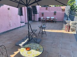 Le Decime Retreat