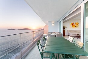 Cristal bay Apartments