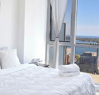 City Suites w Views