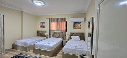 Pyramids Senusret Guest House