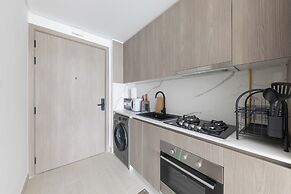 Shining studio in Laya Heights