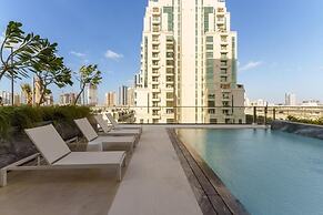 Splendid 1BR in Living Garden