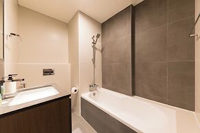 Splendid 1BR in Living Garden
