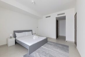 Splendid 1BR in Living Garden