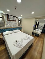 Riverside Hotel