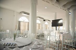Bananaleaf Wedding Cafe & Resort