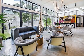 Villa Giraffe