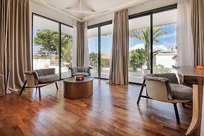 Villa Giraffe