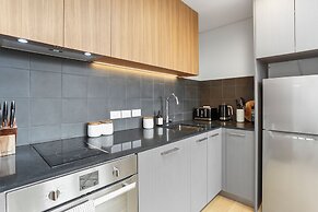 Lighthouse Apartments by Urban Rest