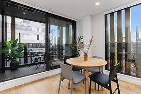 Lighthouse Apartments by Urban Rest