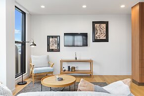 Lighthouse Apartments by Urban Rest