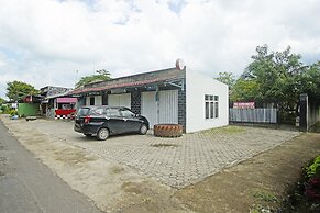 Hotel O Fidel Caestro Homestay