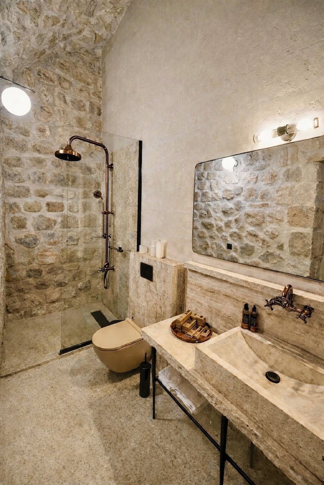 Arura Mardin