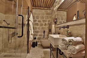Arura Mardin
