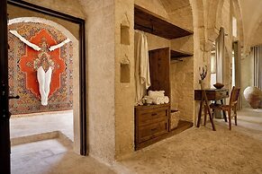 Arura Mardin