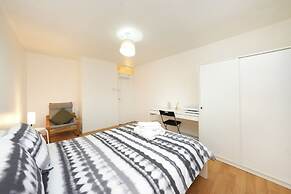 Balcony-freeparking-centrallocation-familyfriendly